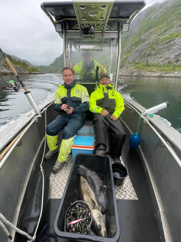 If you're planning a great sea fishing adventure in Nordland, Norway, then an aluminum boat with a 150 horsepower motor may be just what you need. Aluminum boats are known for their durability and strength, making them a popular choice for fishing enthusiasts who want a vessel that can withstand the harsh conditions of the sea. 