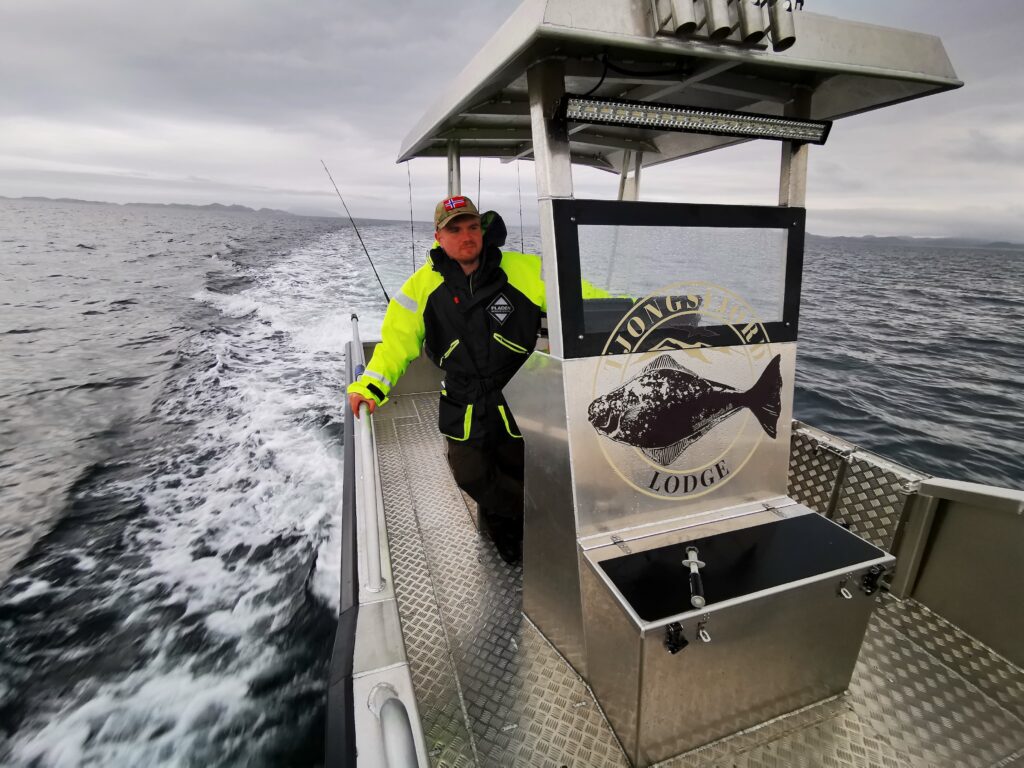 Experience the ultimate fishing adventure on board of a landing craft at Tjongsfjord Lodge. With your personal fishing guide, you'll have the opportunity to catch a variety of fish species in the pristine waters of Tjongsfjord, including the coveted cod.