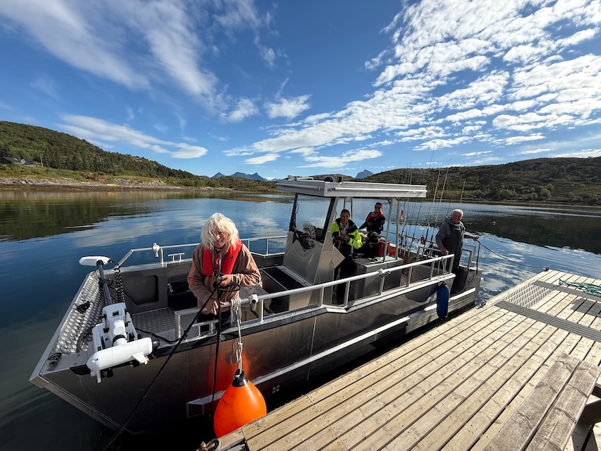 The fishing boat LC 700 T-TOP with Minn Kota saltwater electric motor is your tool for unforgettable sea fishing days at the Arctic Circle.